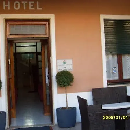 Ξενοδοχείο Italia