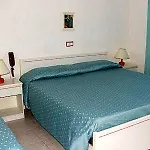Italia Hotel 2*