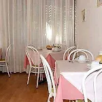 Italia 2*