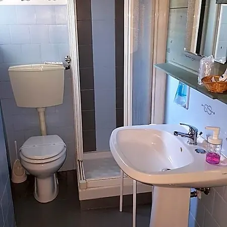 Italia Hotel 2*