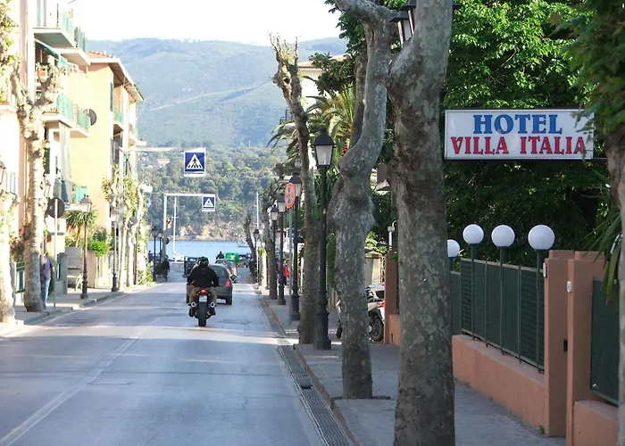 Italia 2* 포르투 아주로