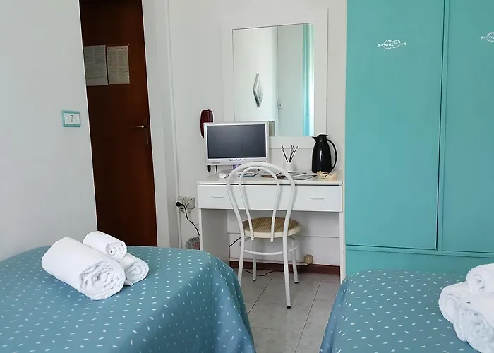 Italia 2* 포르투 아주로