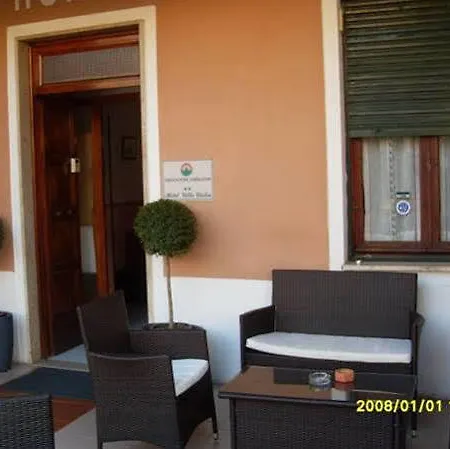 Italia Hotel 2*
